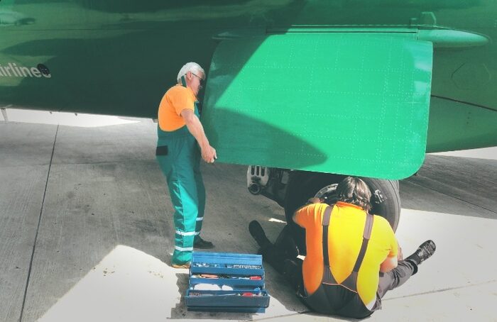 Архив на Aero Technic BG — работа под опашката на самолета